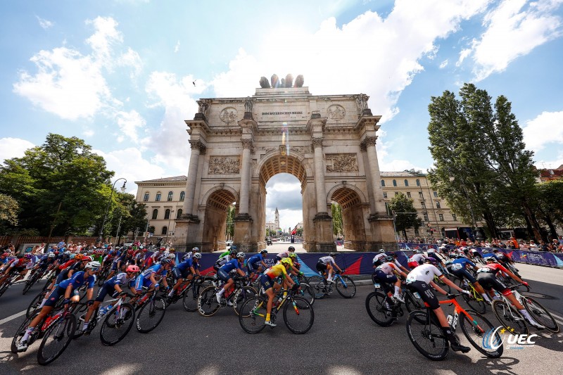 European Championships Munich 2022 - 2022 UEC Road Elite European Championships - Women's Road Race - 21/08/2022 - Scenery - Peloton - photo Luca Bettini/UEC/SprintCyclingAgency?2022